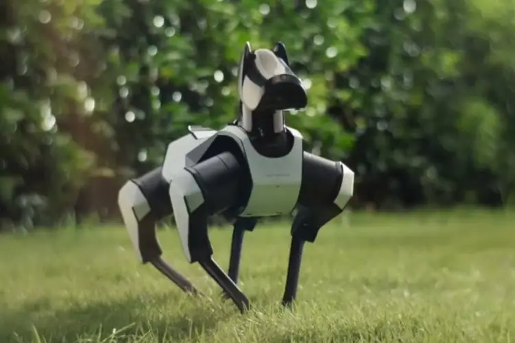 Xiaomi Cyber Dog 2 combines a lifelike design with high-spec performance for cutting-edge functionality.